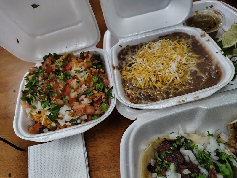 Pepper's Street Tacos food